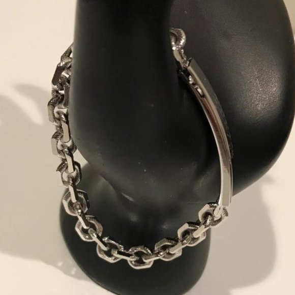 Speidel U.S.A. Ladies Silver-Tone ID Bracelet (LINDA) - Picture 6 of 7